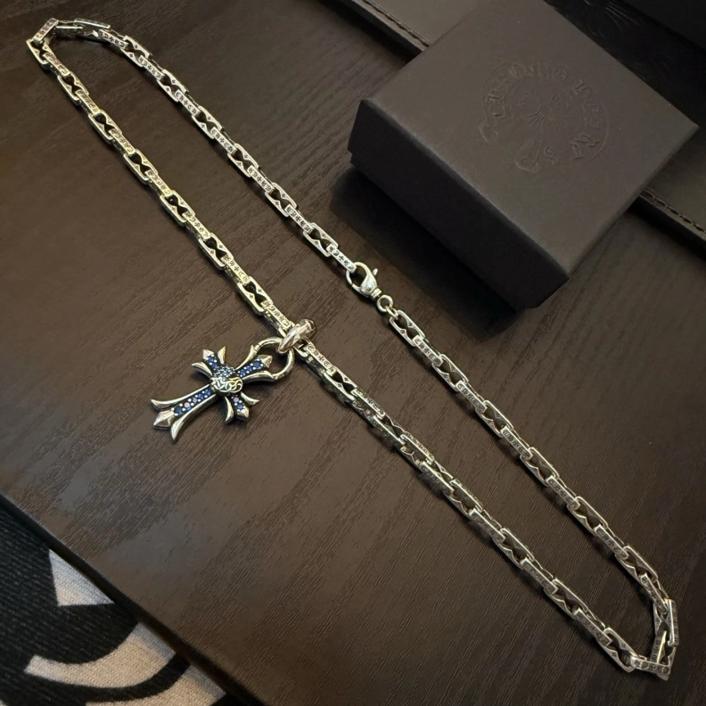 UrbanStyle Chrxmx Hxxrts Necklaces 295903