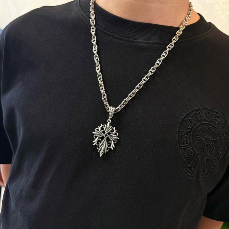 Resilient Chrxmx Hxxrts Necklaces 295905