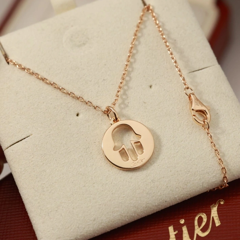 Fashionable Cxrtxer Necklaces 283141