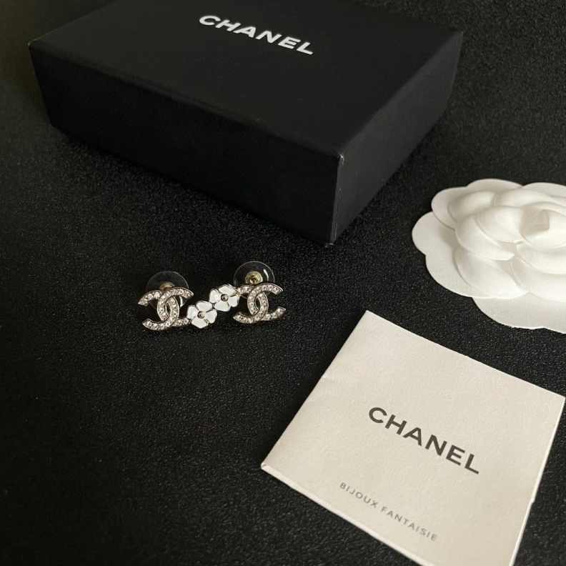 Cozy Chxnxl Earrings 284180