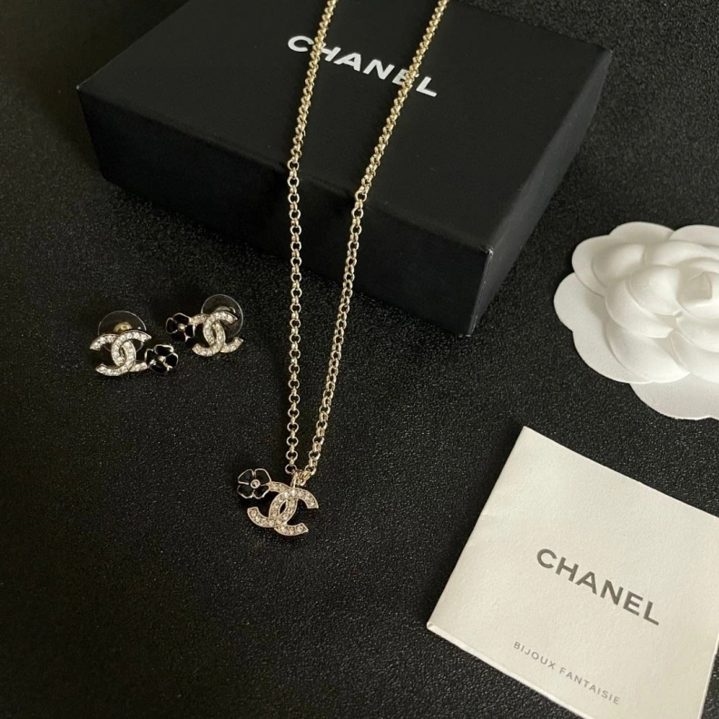 Durable Chxnxl Earrings 284179