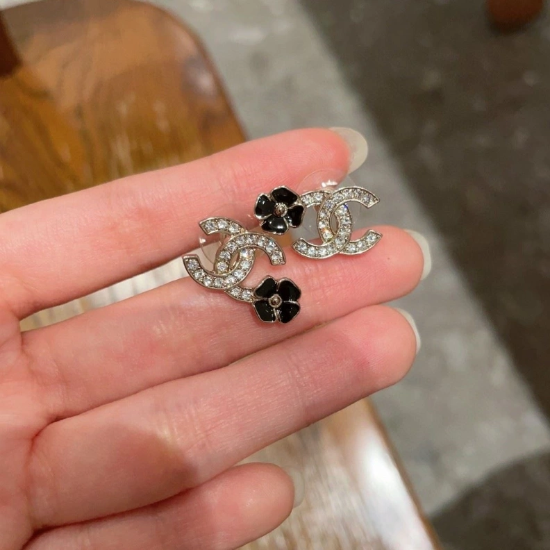 Durable Chxnxl Earrings 284179