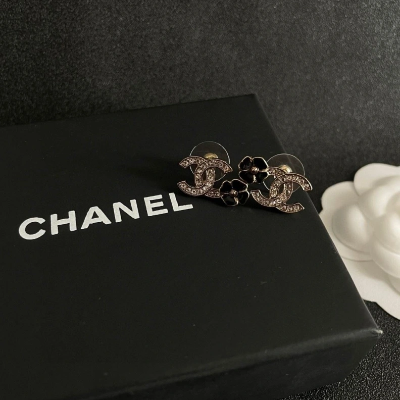 Durable Chxnxl Earrings 284179