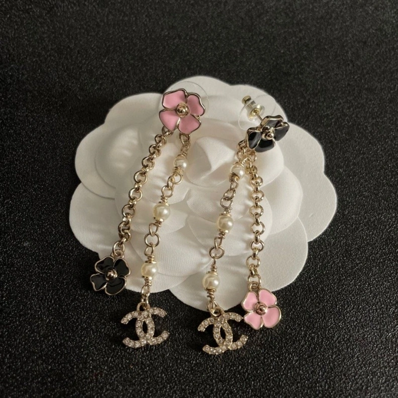 Cozy Chxnxl Earrings 284177