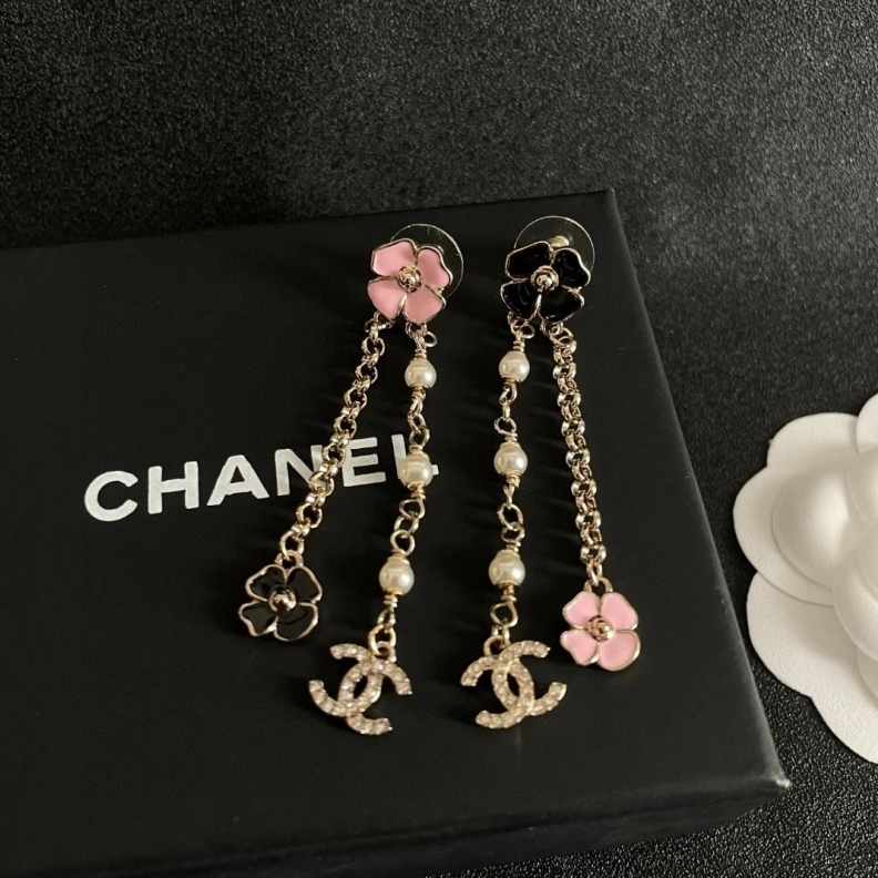 Cozy Chxnxl Earrings 284177