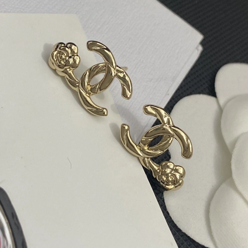 Lightweight Chxnxl Earrings 284174