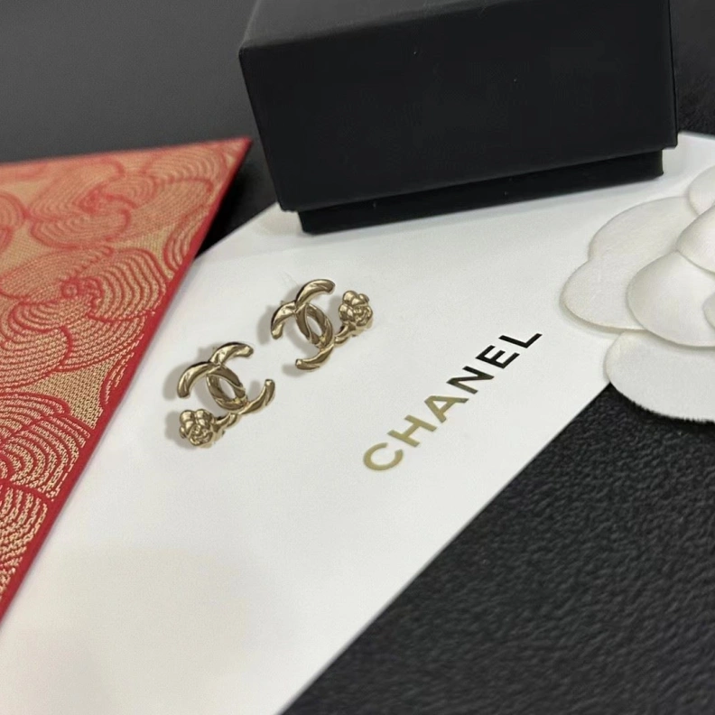 Lightweight Chxnxl Earrings 284174