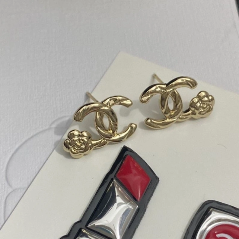 Lightweight Chxnxl Earrings 284174