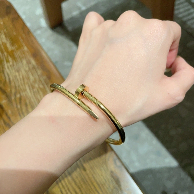 Modern Cxrtxer Bracelets 283153