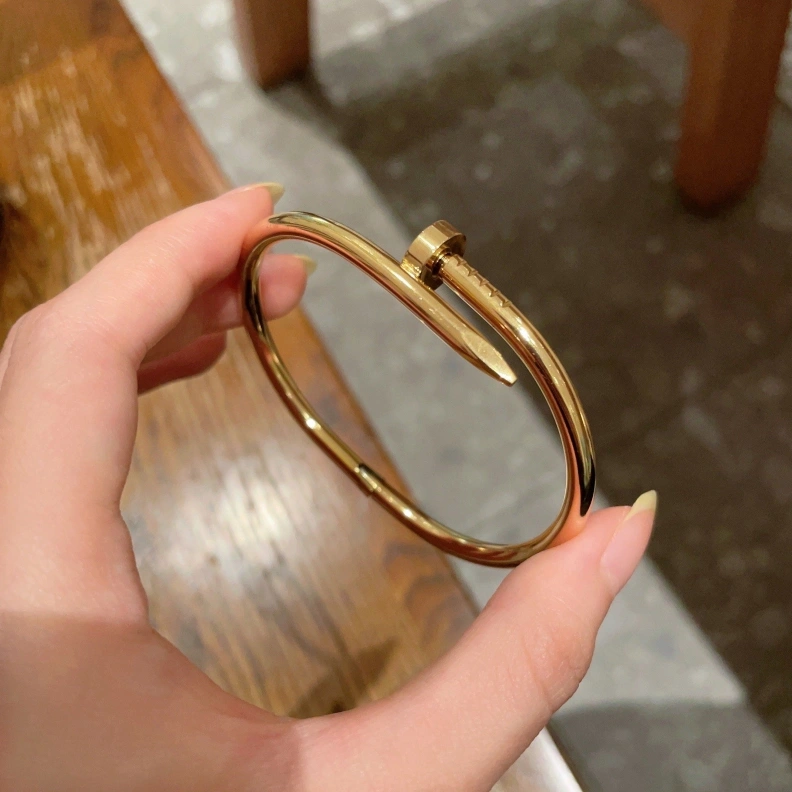 Modern Cxrtxer Bracelets 283153