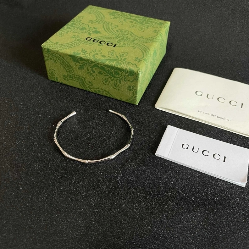 Sophisticated Gxccx Bracelets 302293