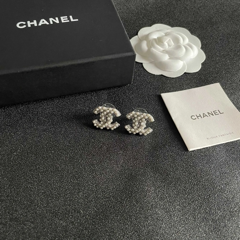 Lightweight Chxnxl Earrings 284165
