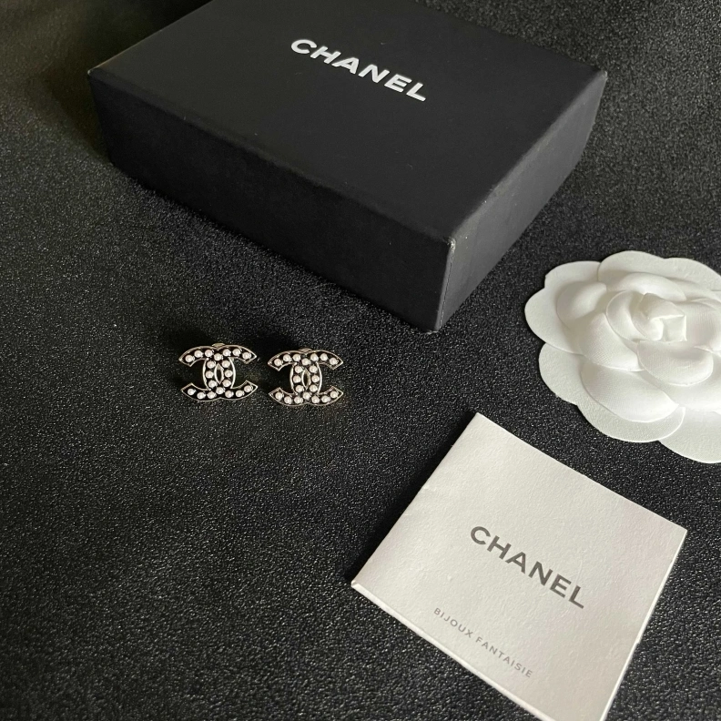 Efficient Chxnxl Earrings 284164