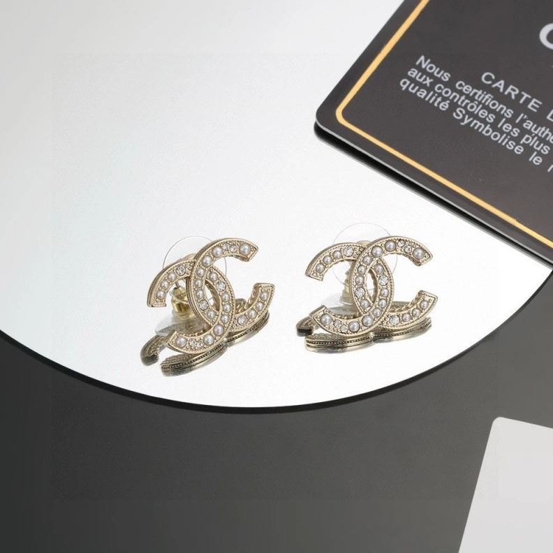 Sophisticated Chxnxl Earrings 284136