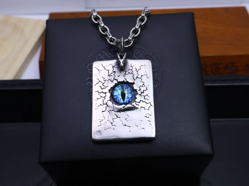 Lightweight Chrxmx Hxxrts Necklaces 295896