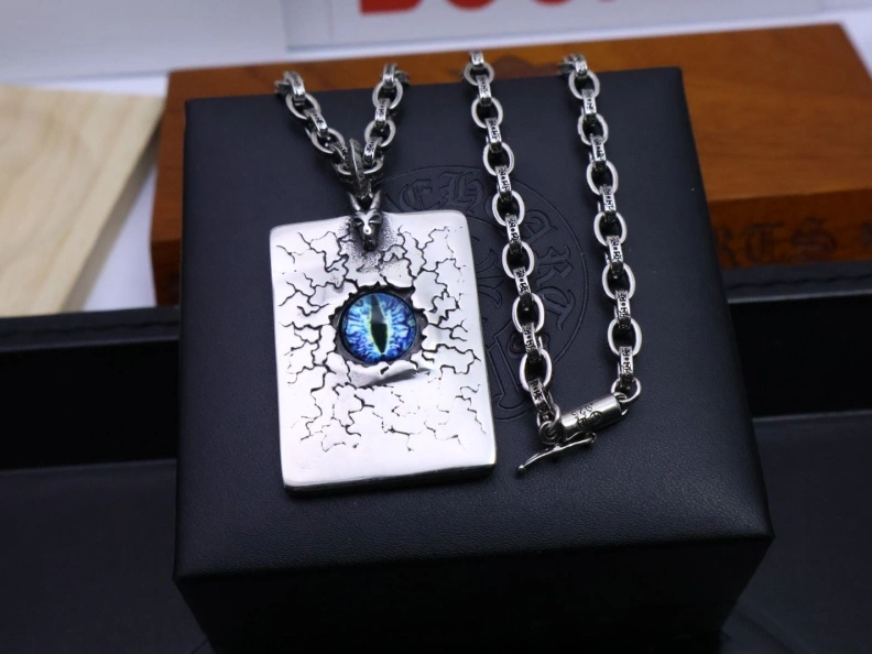 Lightweight Chrxmx Hxxrts Necklaces 295896