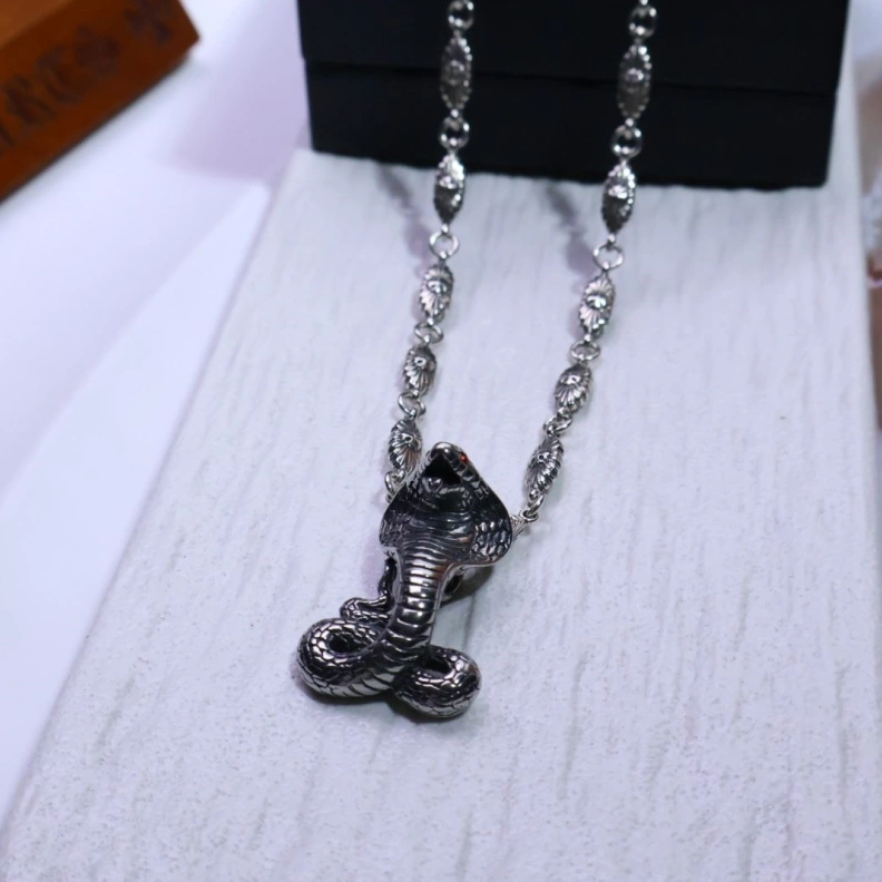 Cozy Chrxmx Hxxrts Necklaces 295883