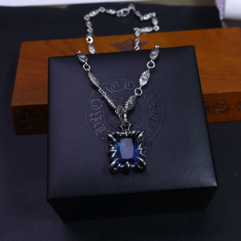 Breathable Chrxmx Hxxrts Necklaces 295879