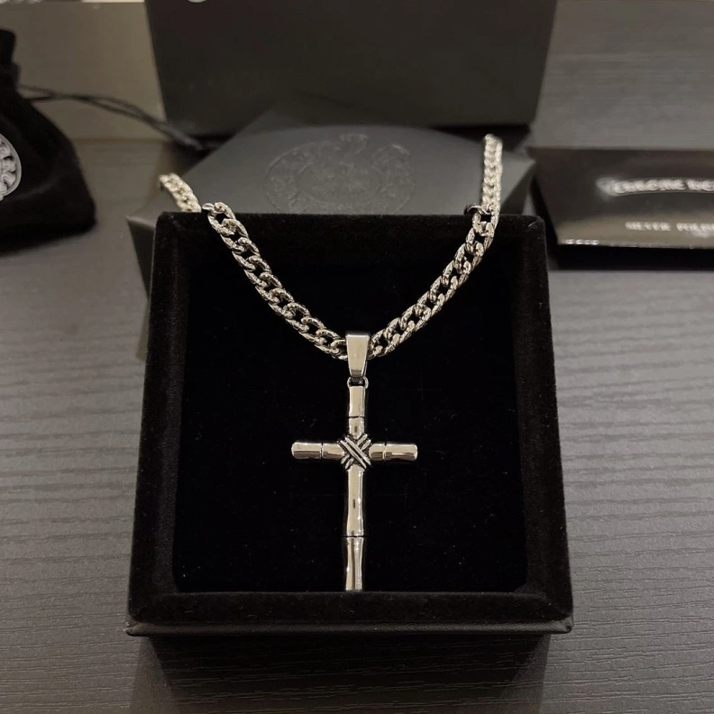 Affordable Chrxmx Hxxrts Necklaces 295866
