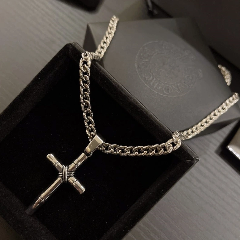 Affordable Chrxmx Hxxrts Necklaces 295866