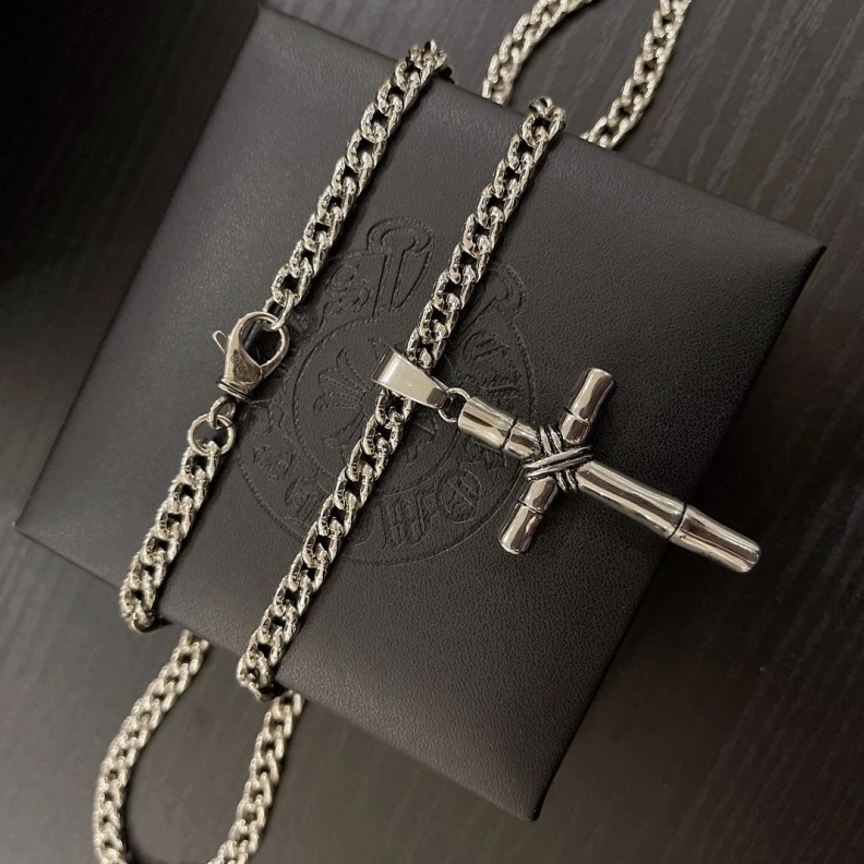 Affordable Chrxmx Hxxrts Necklaces 295866