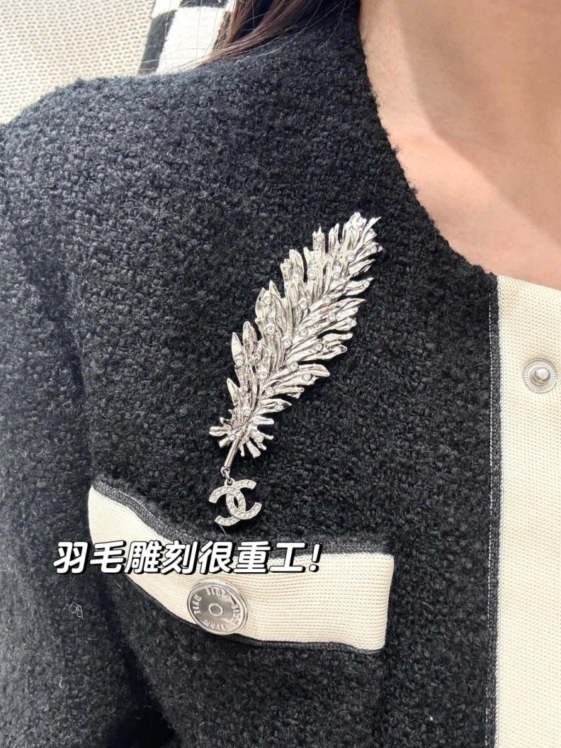 DailyWear Chxnxl Brooches 284604
