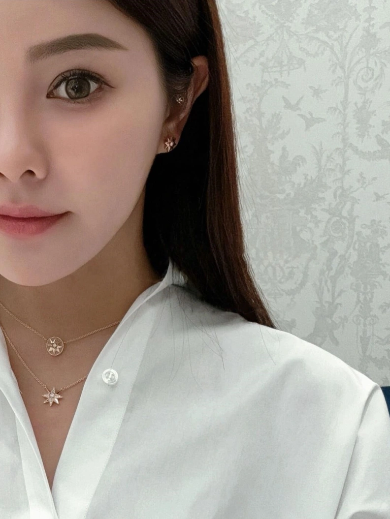 Christian Dxxr Necklaces Minimalist 293724
