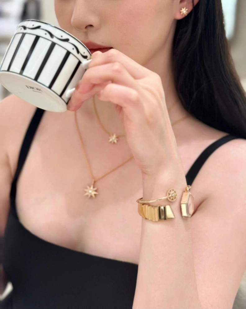 Christian Dxxr Necklaces Minimalist 293724