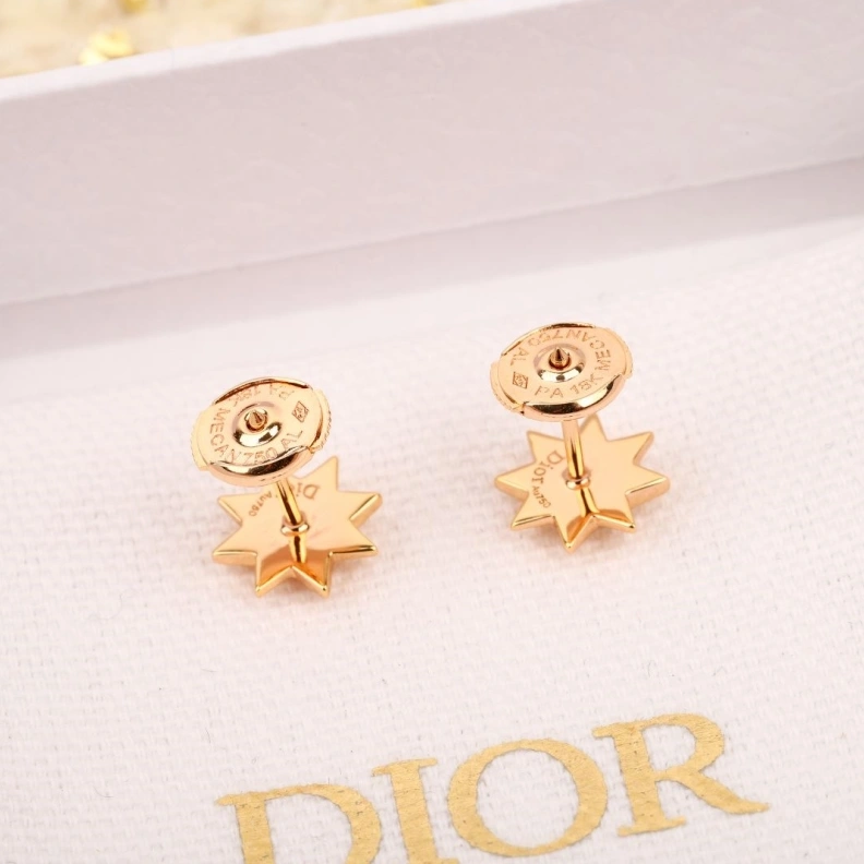 Christian Dxxr Necklaces Refined 293715