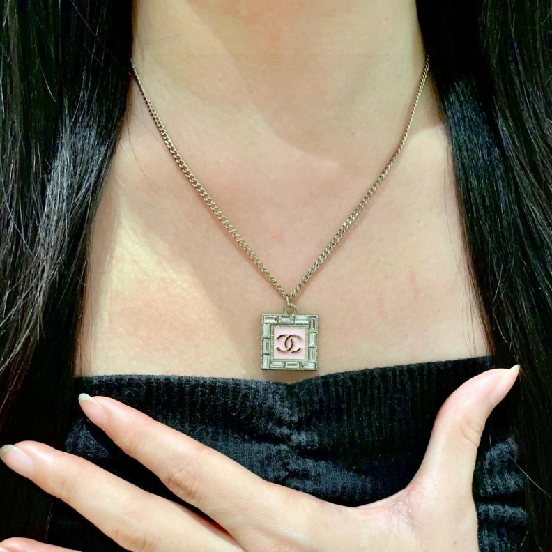 Cozy Chxnxl Necklaces 284877