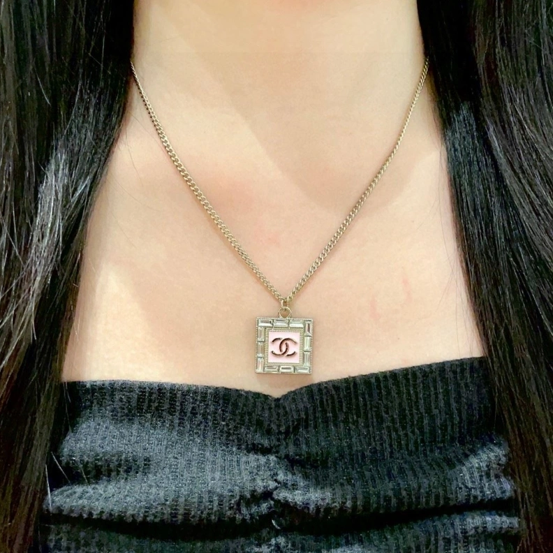 Cozy Chxnxl Necklaces 284877