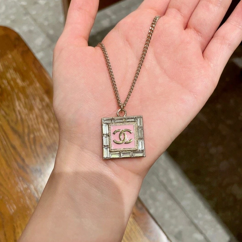 Cozy Chxnxl Necklaces 284877