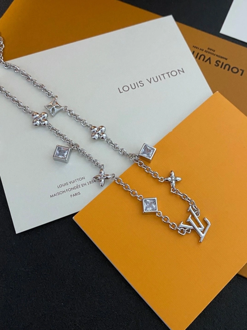 Unique LX Necklaces 309340