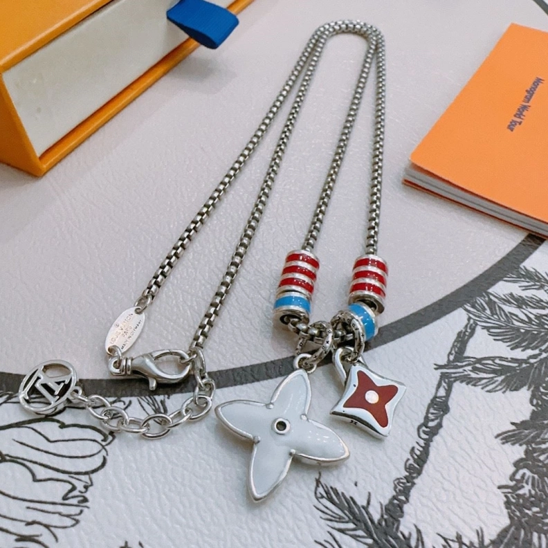 Durable LX Necklaces 308477