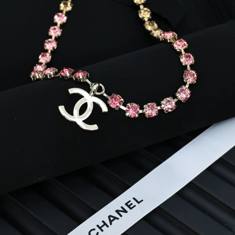 Stylish Chxnxl Necklaces 284873