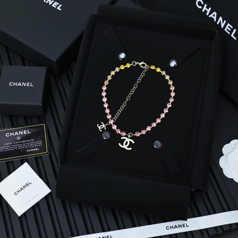 Stylish Chxnxl Necklaces 284873