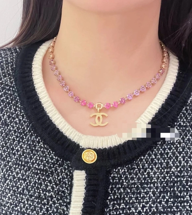 Stylish Chxnxl Necklaces 284873