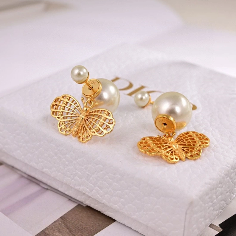 WellDesigned Christian Dxxr Earrings 293860