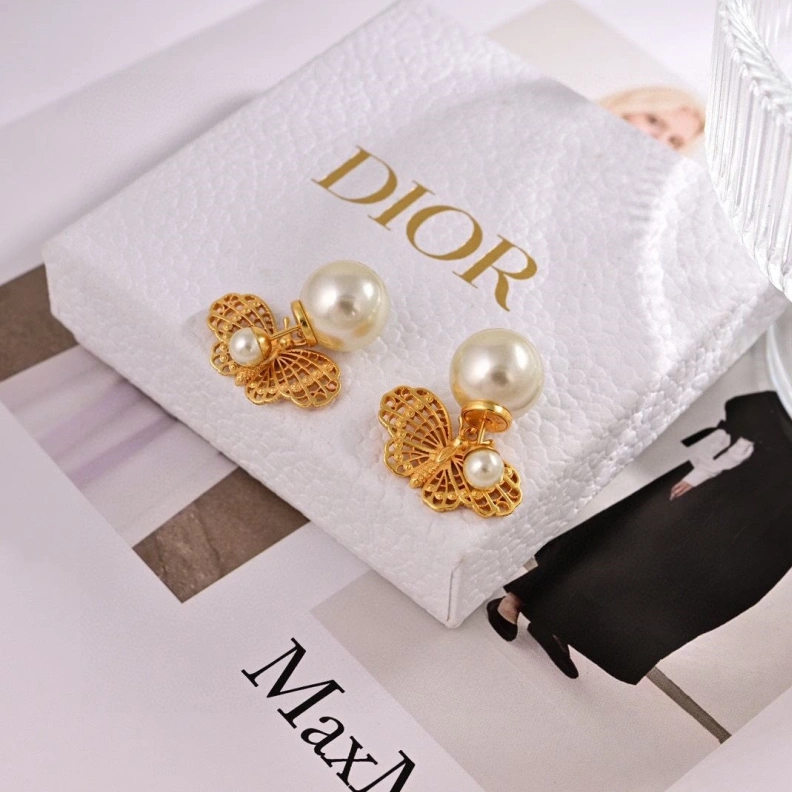 WellDesigned Christian Dxxr Earrings 293860