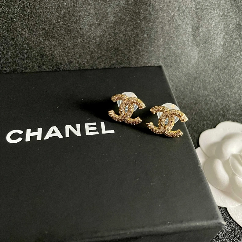 Vibrant Chxnxl Earrings 284118