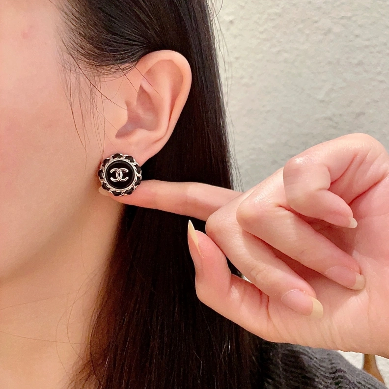 Trendsetting Chxnxl Earrings 284106
