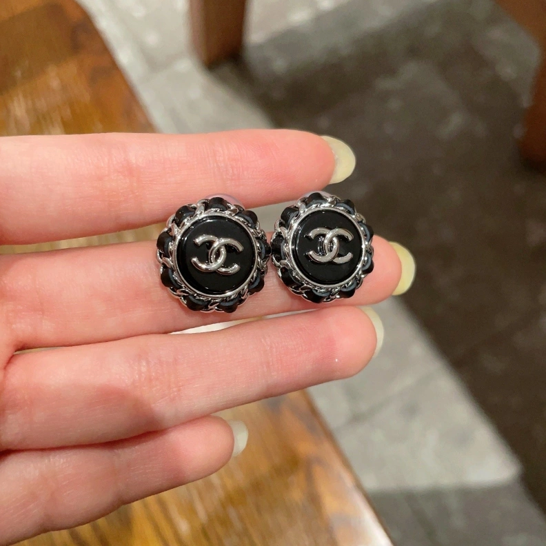 Trendsetting Chxnxl Earrings 284106