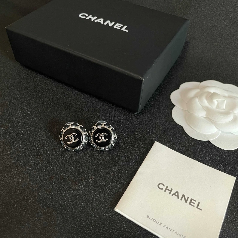 Trendsetting Chxnxl Earrings 284106