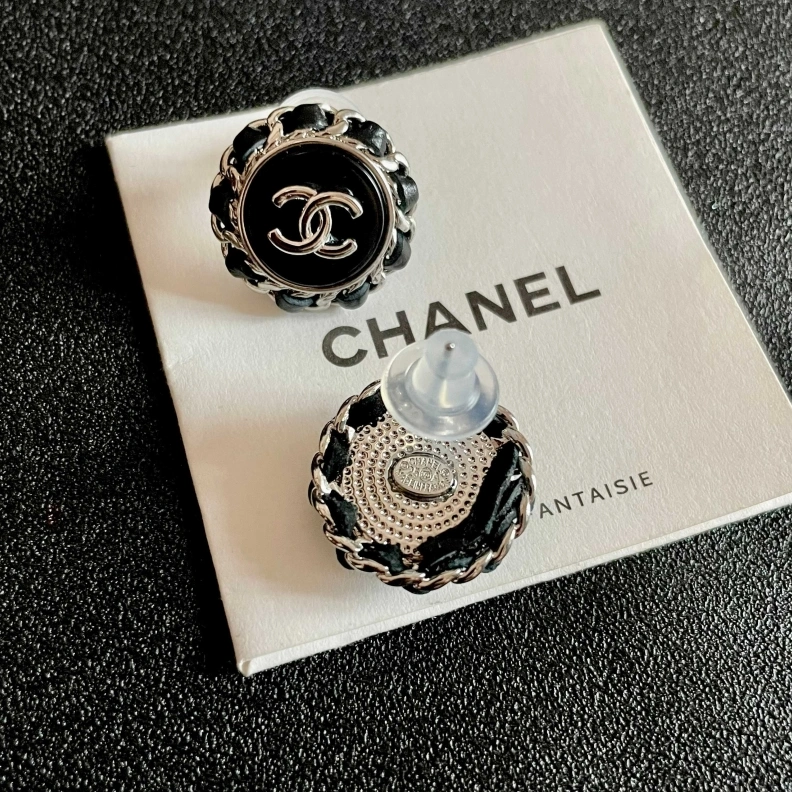 Trendsetting Chxnxl Earrings 284106