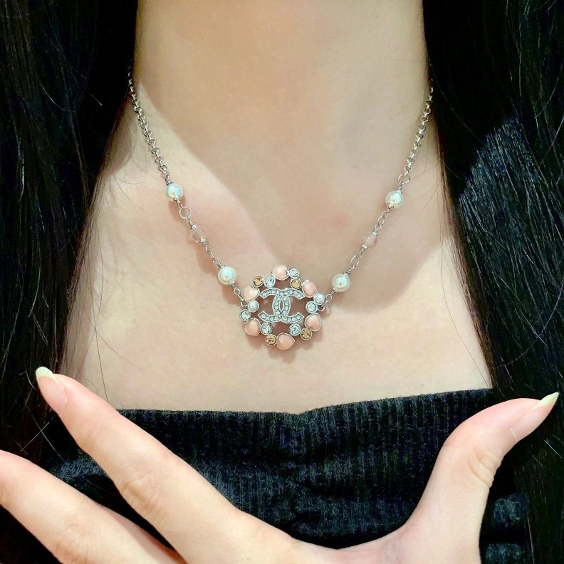 Stylish Chxnxl Necklaces 284868