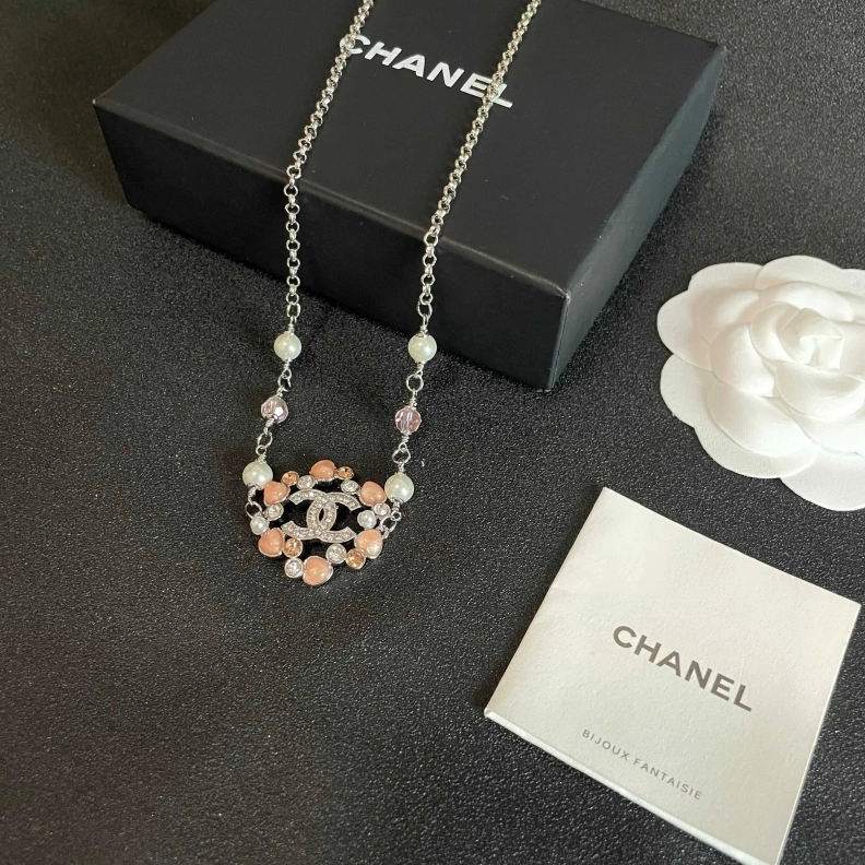Stylish Chxnxl Necklaces 284868