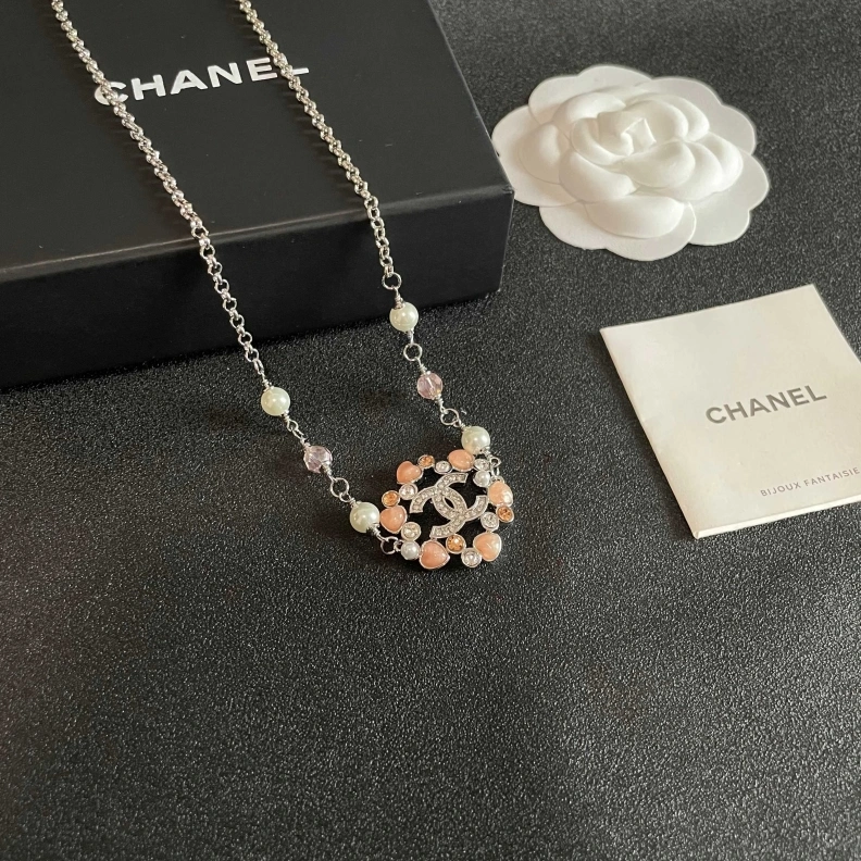 Stylish Chxnxl Necklaces 284868
