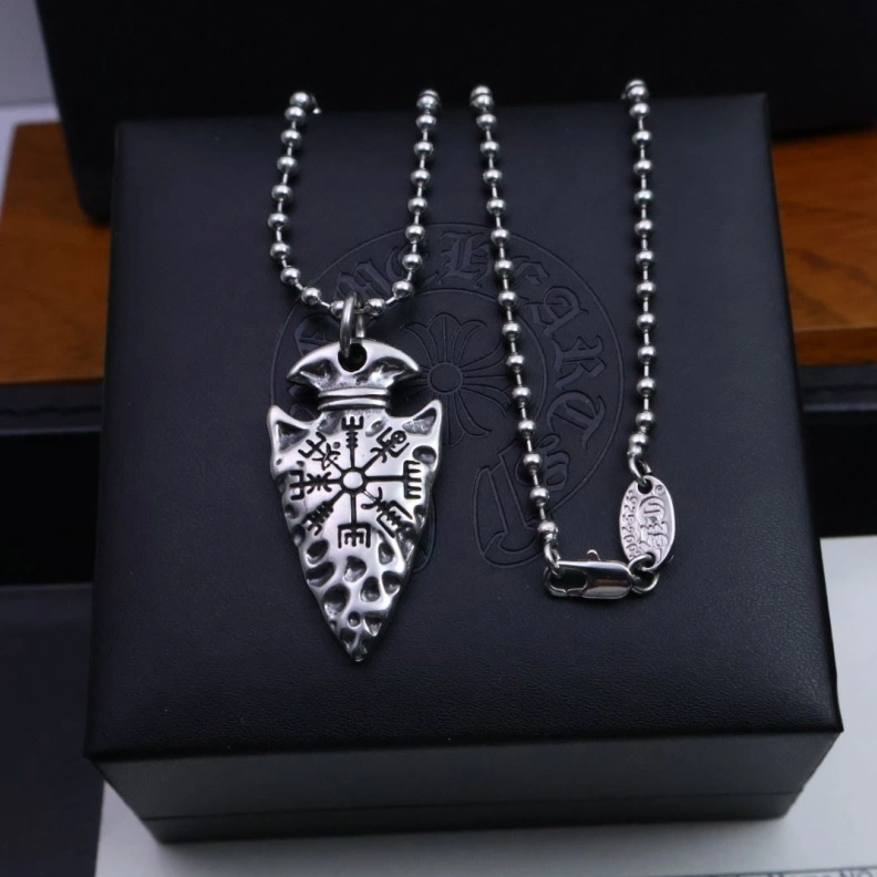 WellDesigned Chrxmx Hxxrts Necklaces 295848