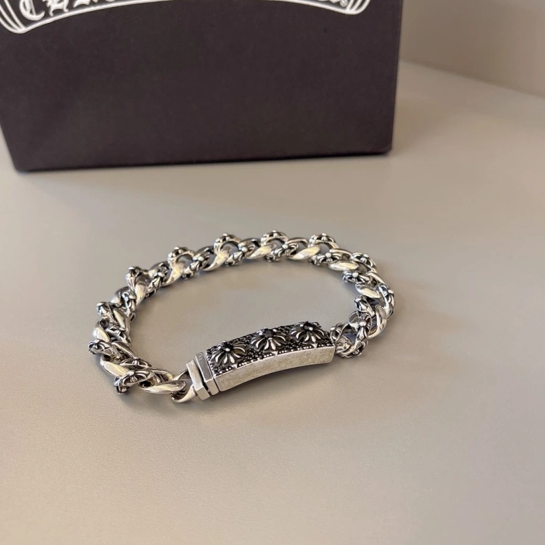Stylish Chrxmx Hxxrts Bracelets 296361