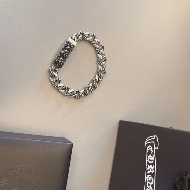 Stylish Chrxmx Hxxrts Bracelets 296361